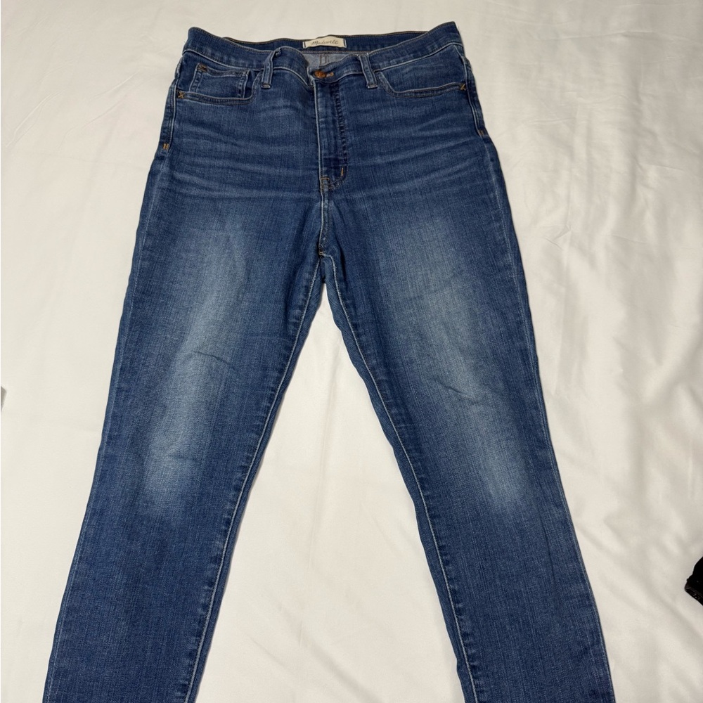 Madewell petite jeans, size 29P. In excellent used condition.